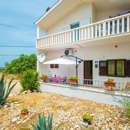 Apartman Josip By Interhome